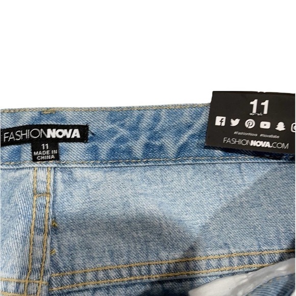 NWT Fashion Nova Distressed High Waist Straight Leg Jean SZ 11 - Picture 6 of 8